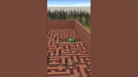 Omoto And Ungalia Chase me in the Maze Gmod