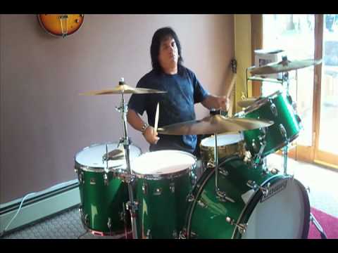 Bobby Rondinelli Plays his Ludwig Gold Triumphal Snare
