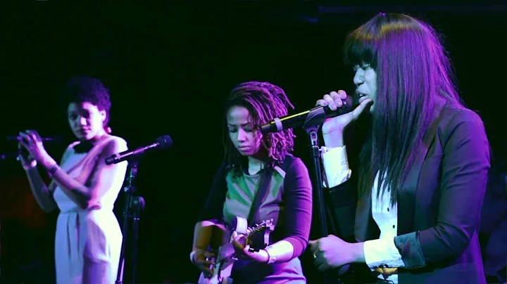 Jasmine Mans, Alysia Harris, Jennah Bell "Waiting"