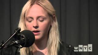 Laura Marling "Little Bird" on WNYC's Spinning On Air chords