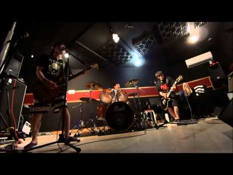 WANIMA の「Kinounouta」を演奏してみました。