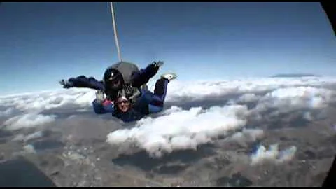 Veronica Servin SKYDIVES!!
