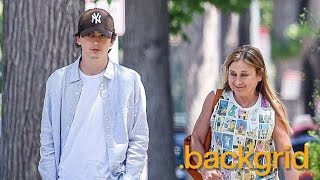Famous Timothée Chalamet steps out for Sunday brunch with his mom in Los Angeles Wealth