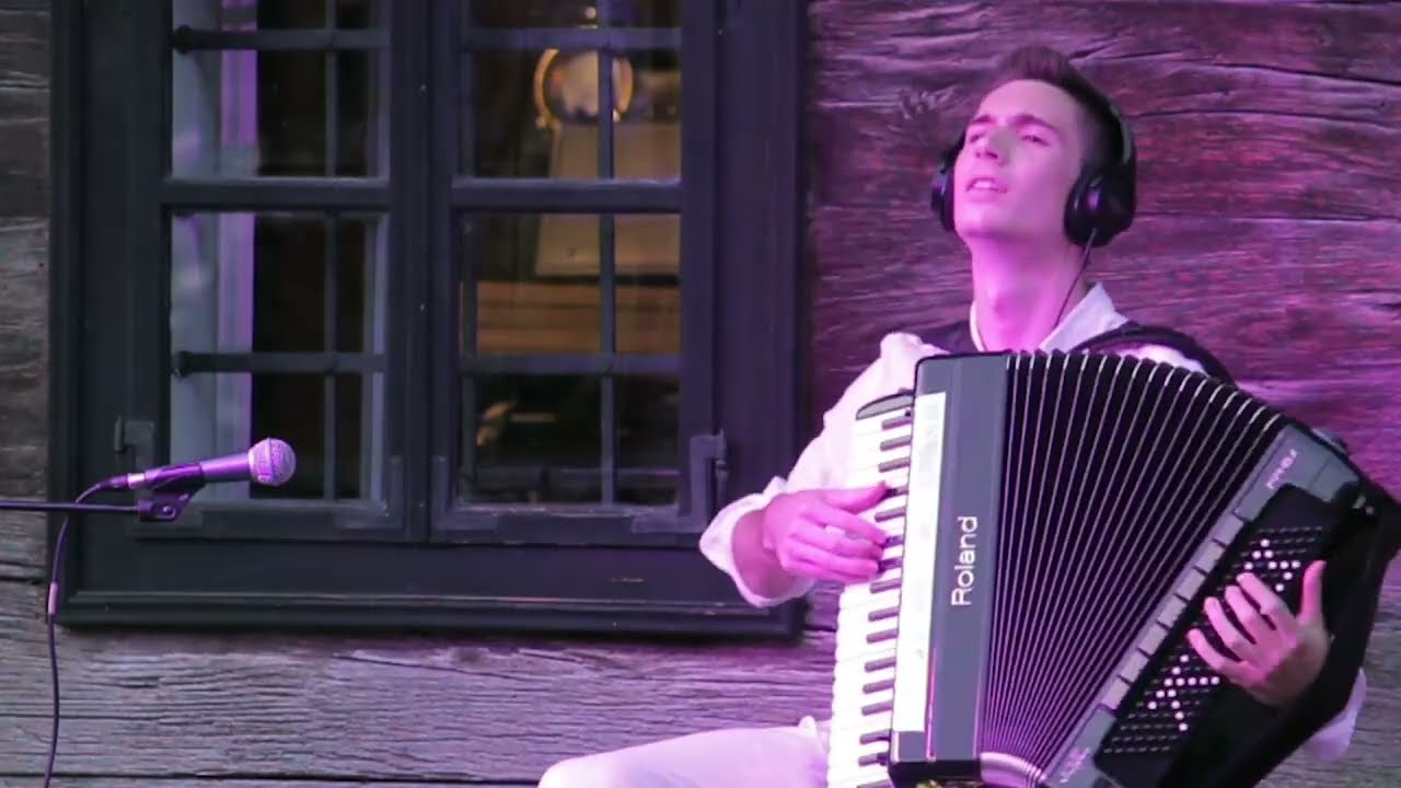 "GET LUCKY" Daft Punk ⎮ КАВЕР на аккордеоне, виолончели и петлевой педали