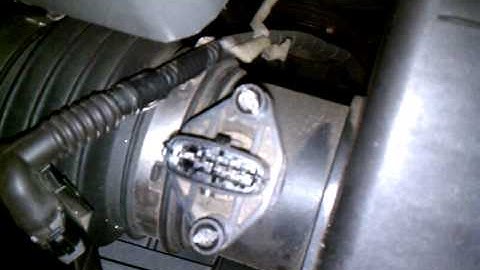 Cleaning MAF Sensor.3gp