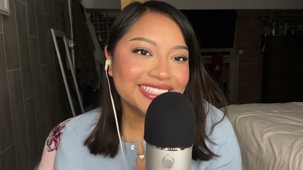 ASMR | 🎄 Gossip Girl Christmas Style Phrases 🎀 (gum chewing, clicky whispers, mouth sounds)