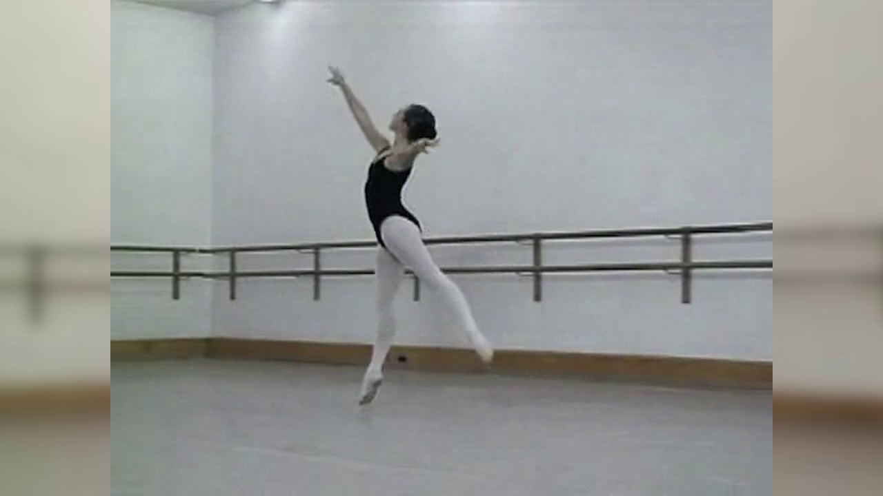 The Finis Jhung Ballet Technique Level 5: Intermediate Centerwork on ...