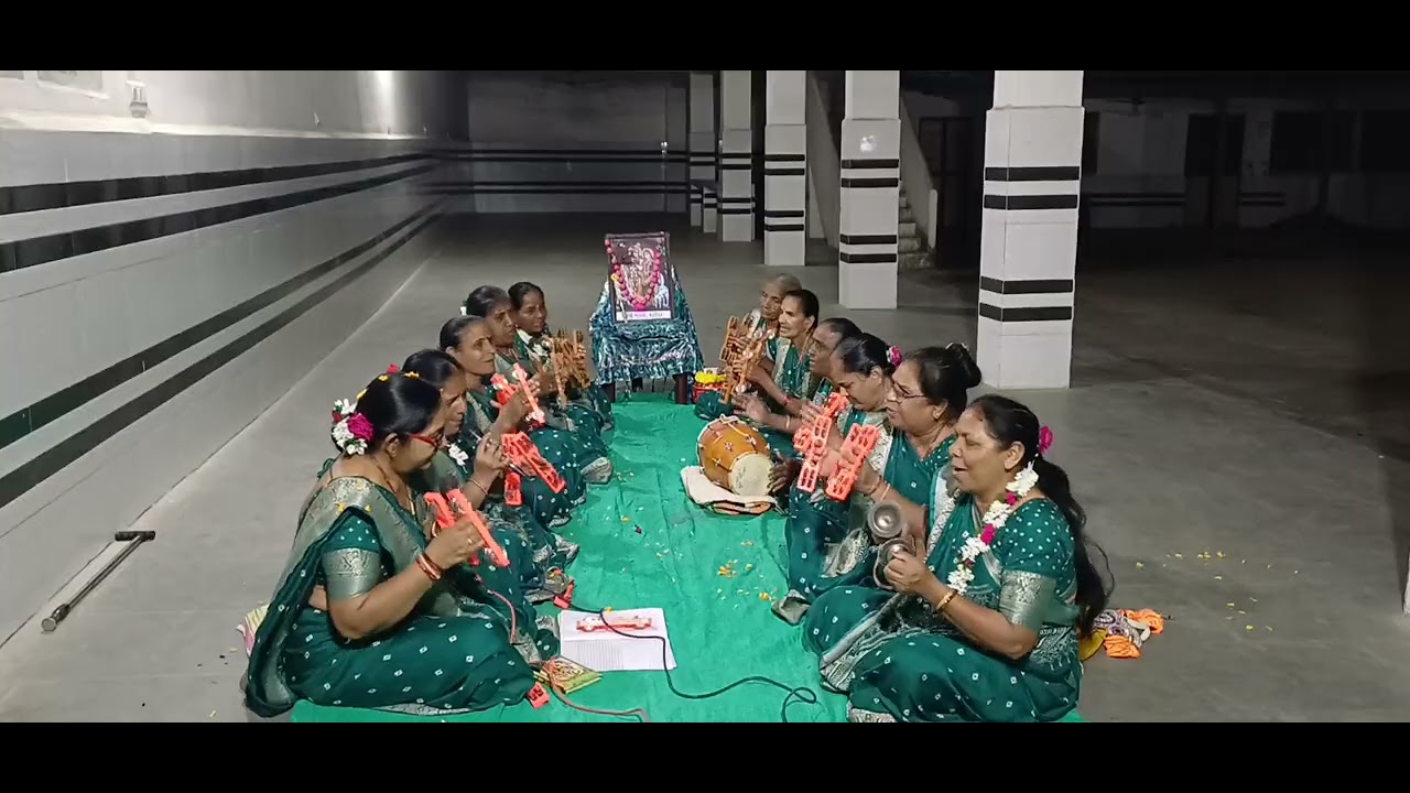 સતયુગ ગયો કળિયુગ આવ્યો આવ્યો કાળો કહેર🌸💐🎊