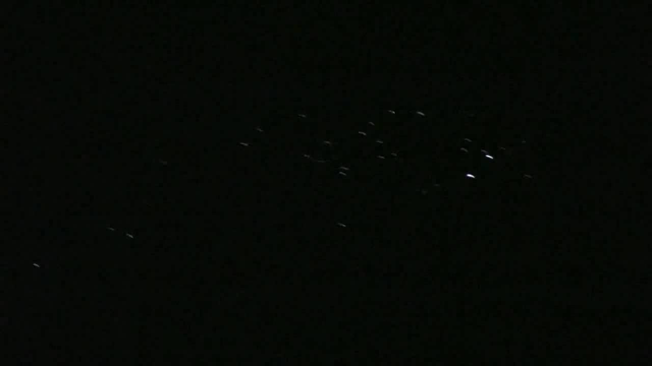 Impresionante filmación de flotilla OVNI en Kazajistán