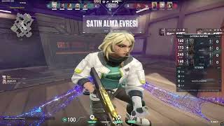 VALORANTDA HİLE İLE 2 TANE KADIN SÜRÜCÜYÜ BOOSTLADIM!