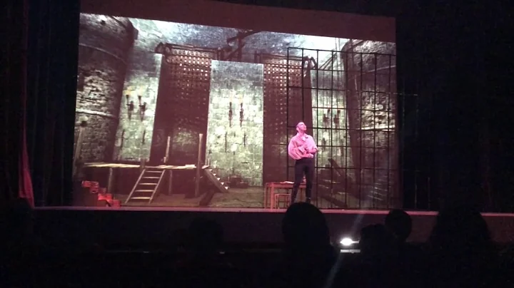 Laureano Ortega interpreta E lucevan le stelle de ...