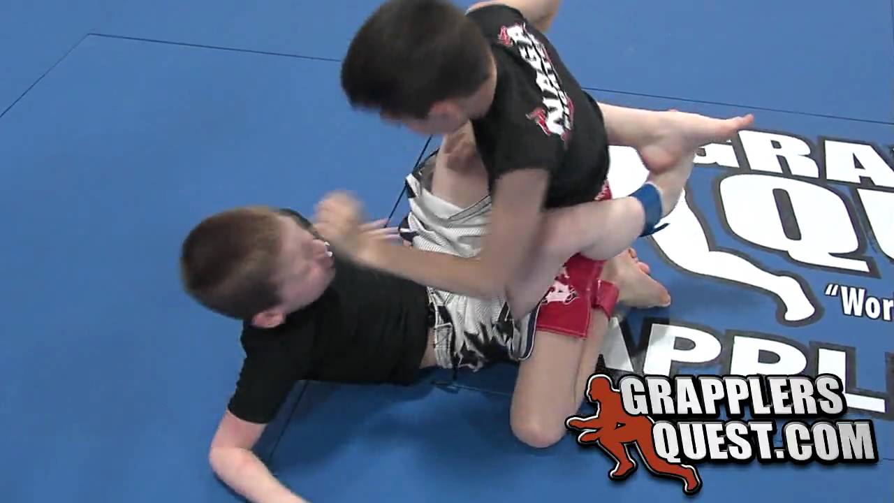 Kids War - Brandon Vitacco vs Brendan Bill Children No-Gi Battle at Grapplers Quest 2010 Grappling