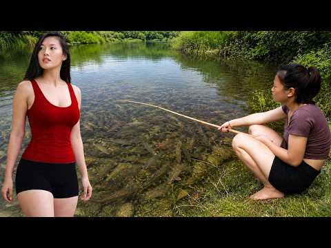 Harvesting Giant Fish Ancient Survival Skills of a Village Girl