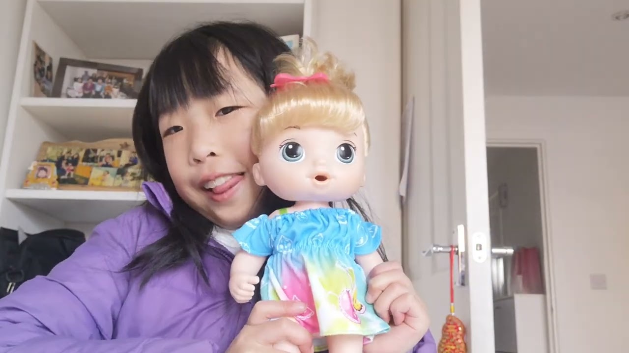 opening baby alive fruity sips