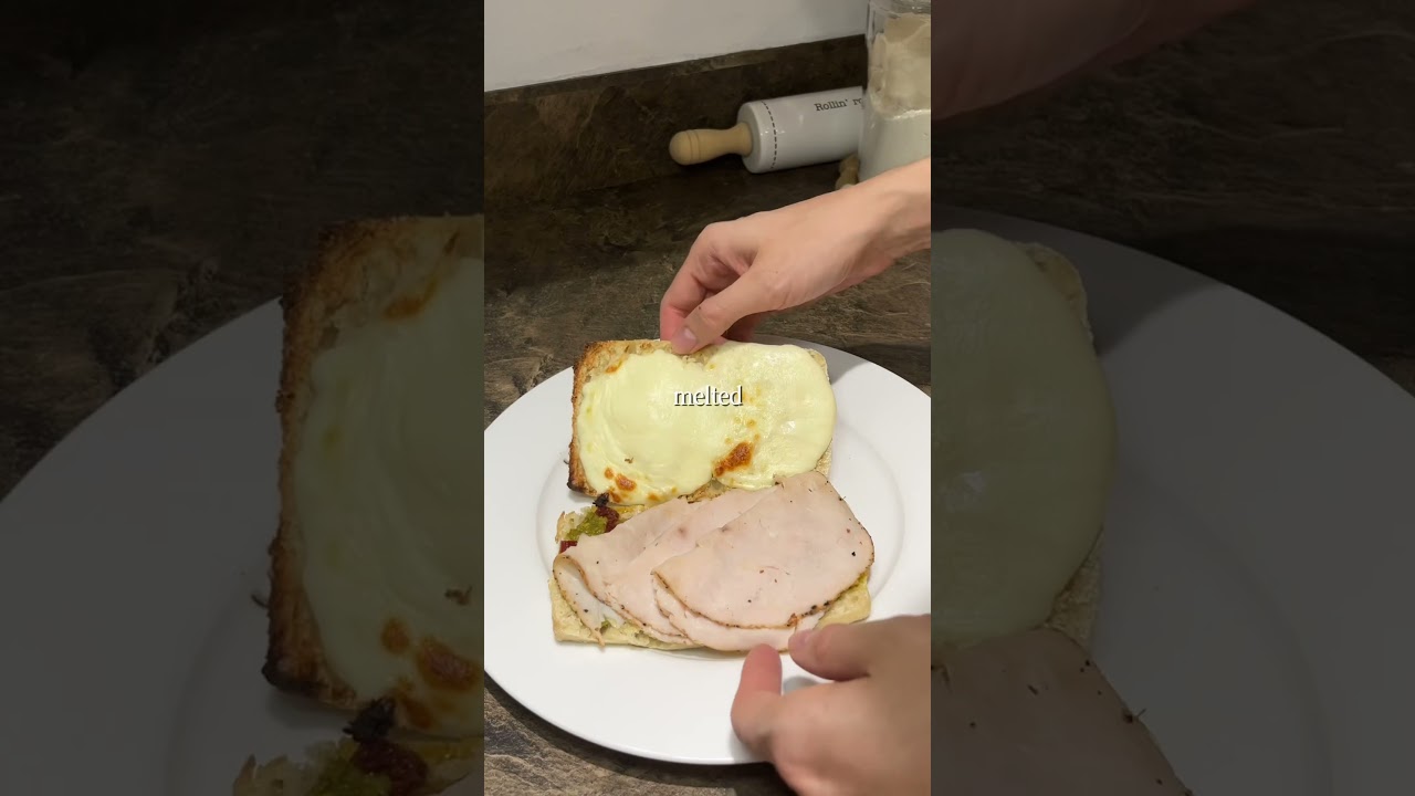 Tomato & Mozzarella Panini with Turkey (starbucks inspired😮‍💨) 10 MINUTE DINNER