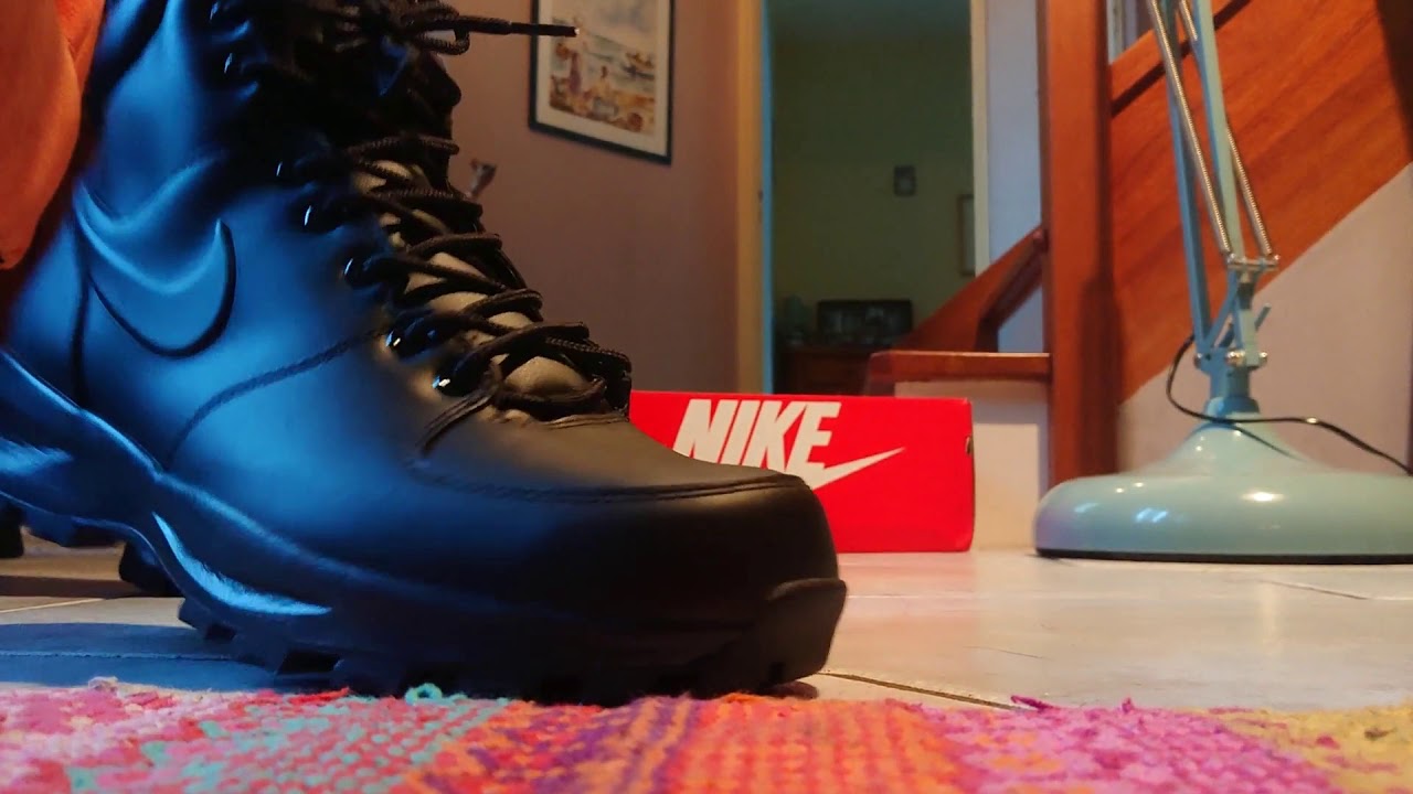 nike manoa boots