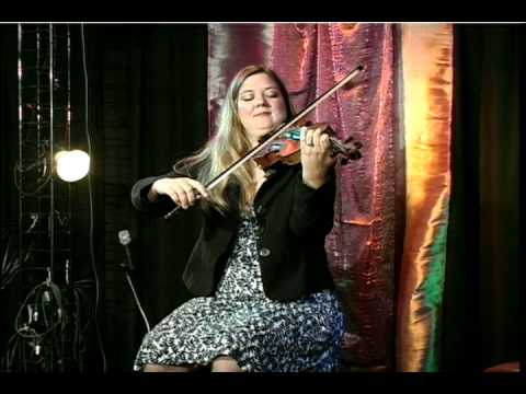 Catherine Boyd plays Pachelbel's Canon in D, solo ...