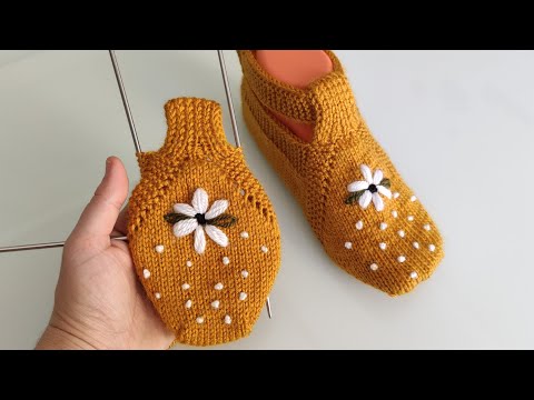 Ayağınıza çok yakışacak 💯Üzeri işlemeli iki şiş patik yapılışı #knitting  #keşfet #knitting #very