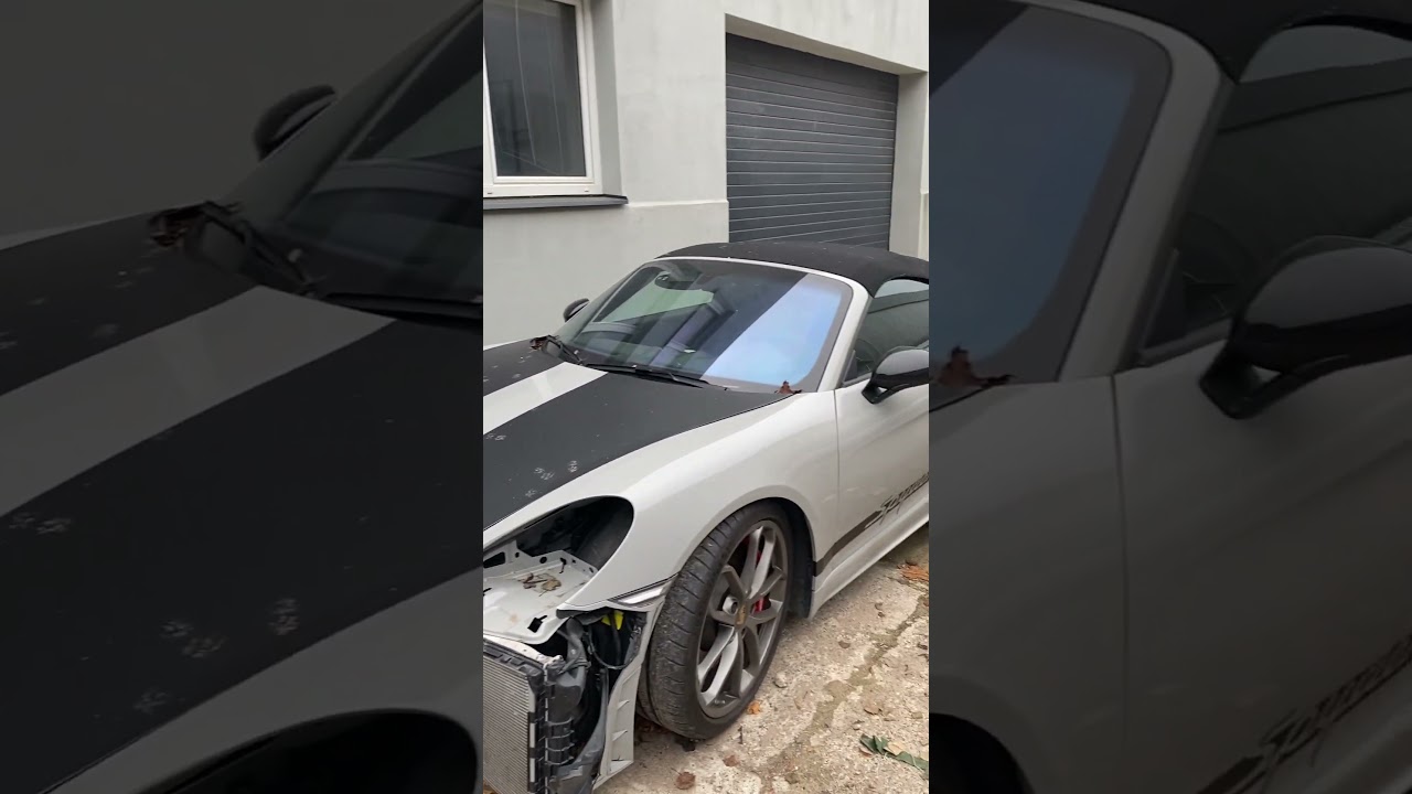 Abandoned Porsche 🚘 found in Lithuania 🇱🇹. 