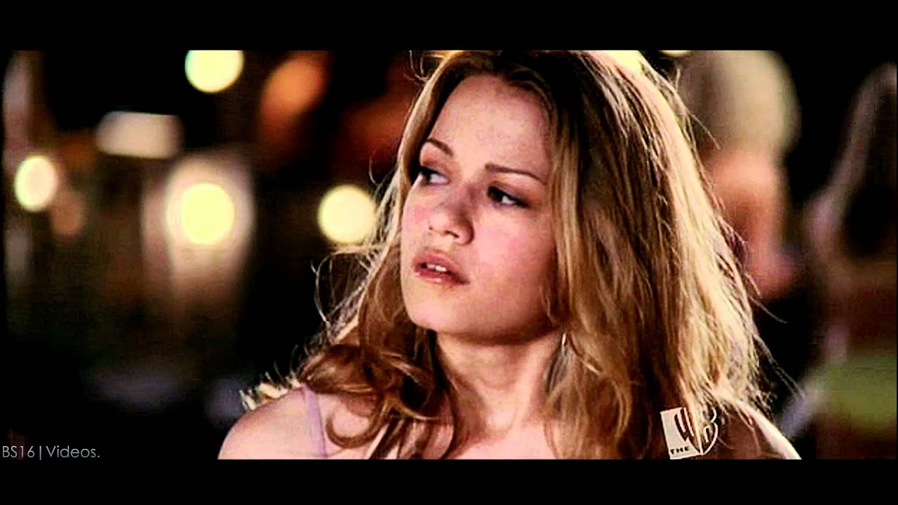 ►Nathan + Haley | 'If you walk away,everyday it will rain.' {dedicated to Rjarckley93}.