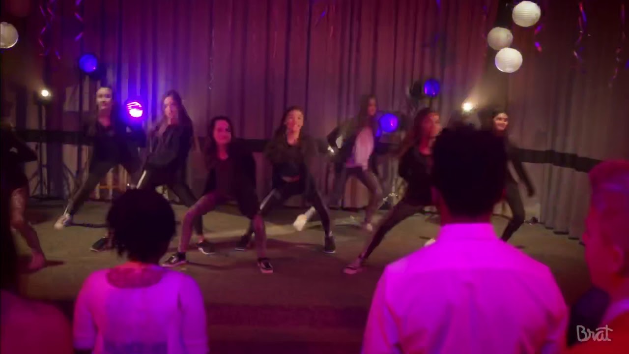 Party Favor Cali Rodi ( Chicken Girls The Movie BRAT ) YouTube