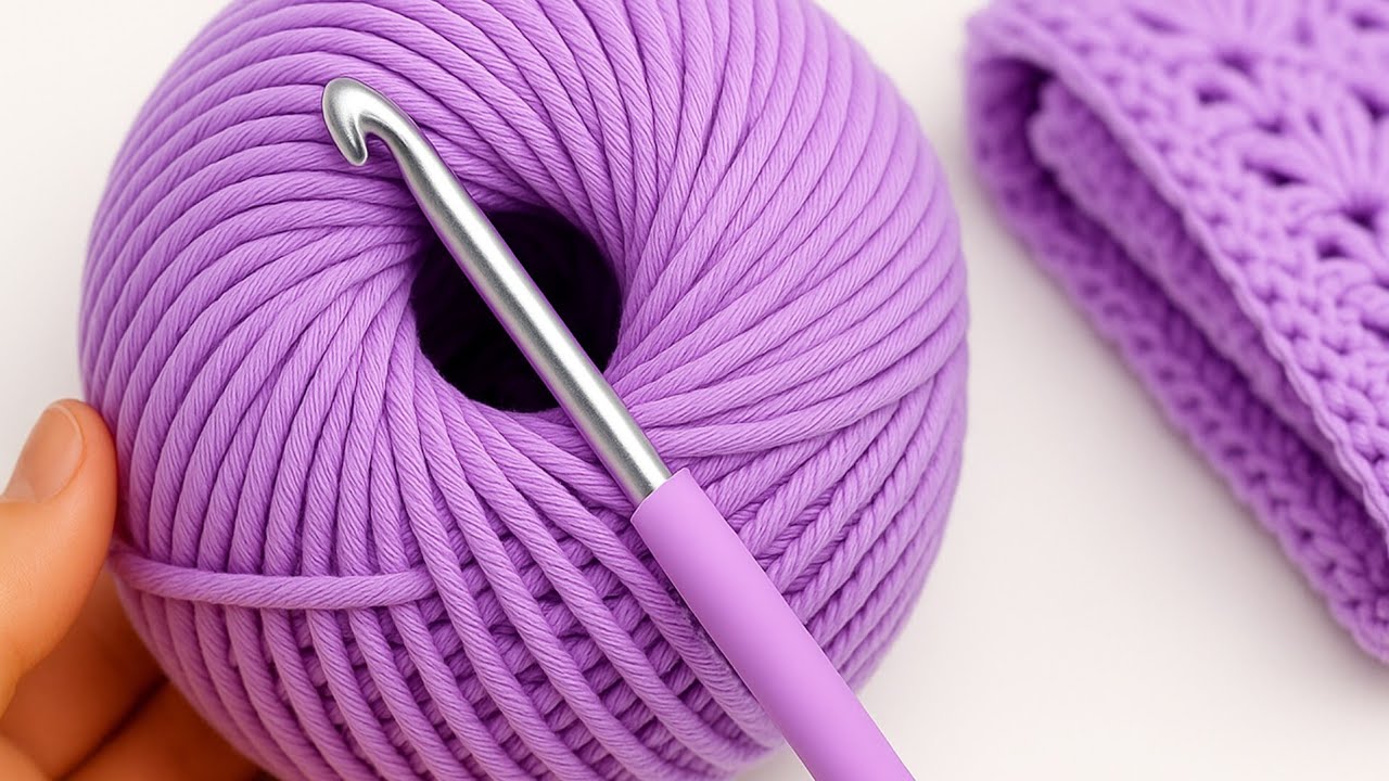 НОВЫЙ узор для вязания крючком! Необычный и красивый узор для пледа и шарфа.