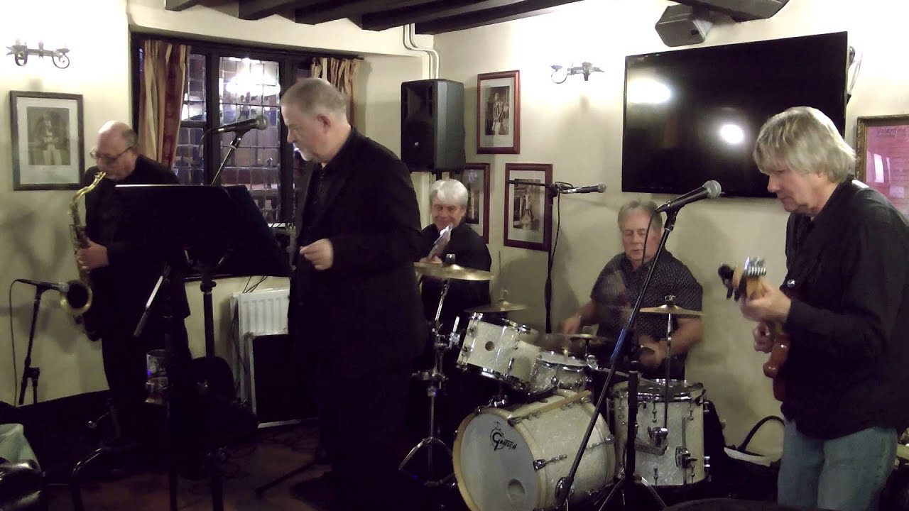 Choo Choo Che Boogie - The Nighthawks