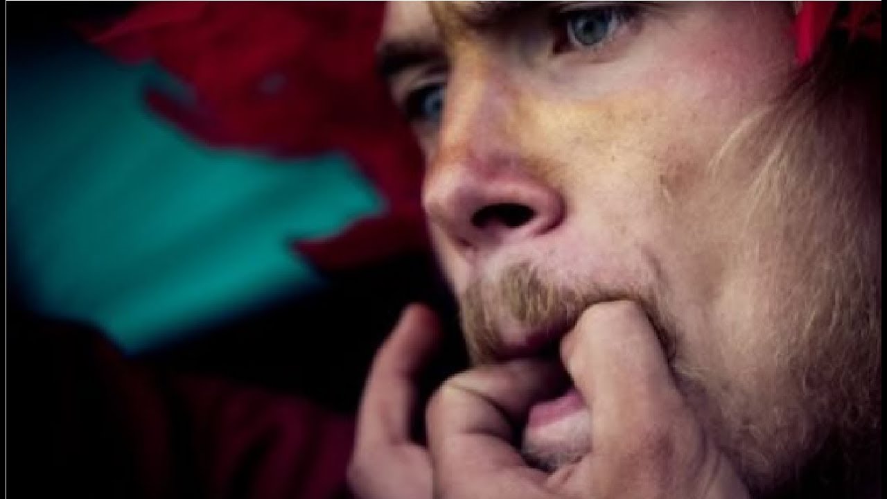 how to whistle with your fingers learn how to whistle fast and easy