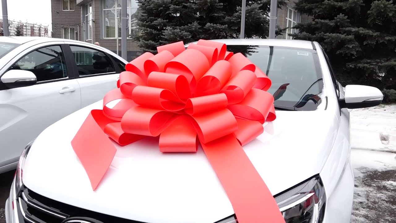 ЛУЧШИМ ТРУЖЕНИКАМ АПК ПОДАРИЛИ АВТОМОБИЛИ