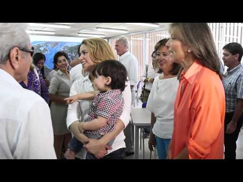 Video: Shakira En Haar Kinderen Steunen Colombia Tijdens Het WK