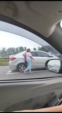 Acidente causa 8km de lentidão na Dutra em Pindamonhangaba