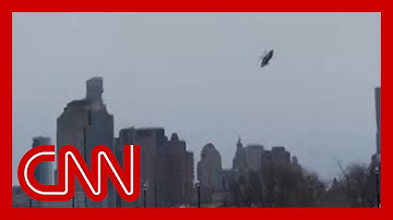 Graphic video shows the moment helicopter plunges into the Hudson River