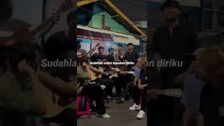 kini ku ingin pergi darimu lepaskan diriku musik keren indonesia