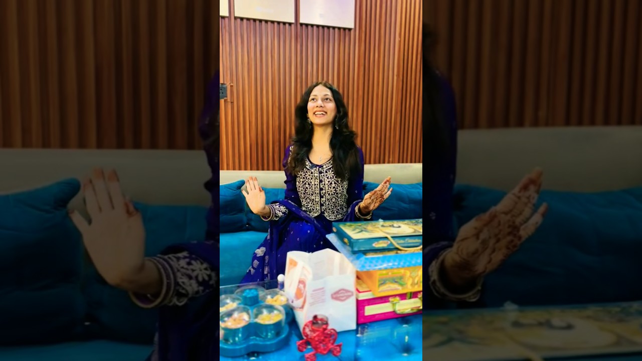 Ghar Ke Saare Gift Chori 😂 #shorts #youtubeshorts #funny #giftchori