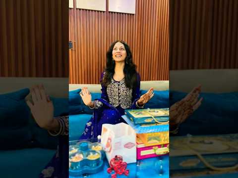 Ghar Ke Saare Gift Chori 😂 #shorts #youtubeshorts #funny #giftchori