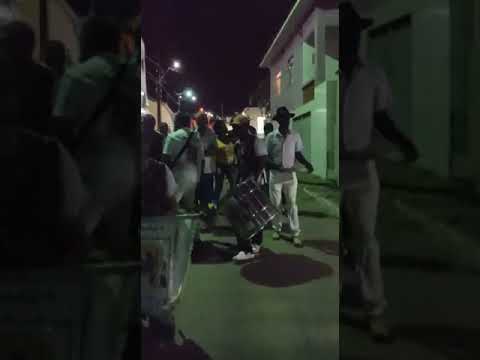 Moçambique queitano levantando de bandeira em São Sebastião da estrela