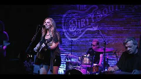 Susan Hickman - Give Me One Reason - Tracy Chapman...