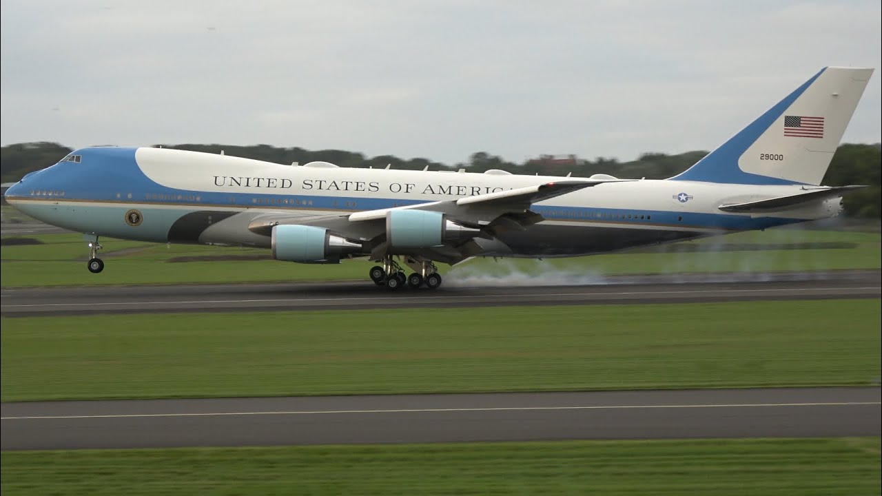 AIR FORCE ONE VC-25A ARRIVES AT PRESTWICK AIRPORT WITH PRESIDENT TRUMP ONBOARD! + USAF C-32A ✈️