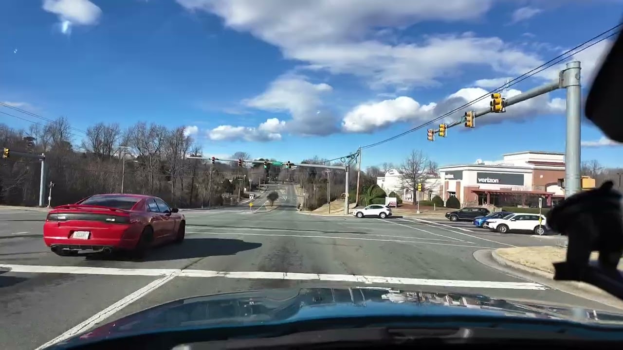 ASMR: Поездка со мной по Гринсборо (шепот за кадром)