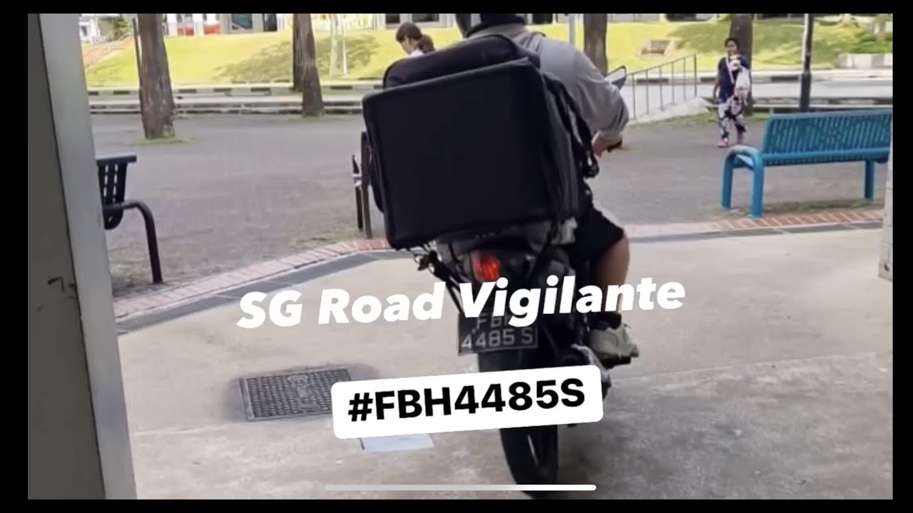 29jul2023 FBH4485S yamaha jupiter food delivery motorcyclist riding on