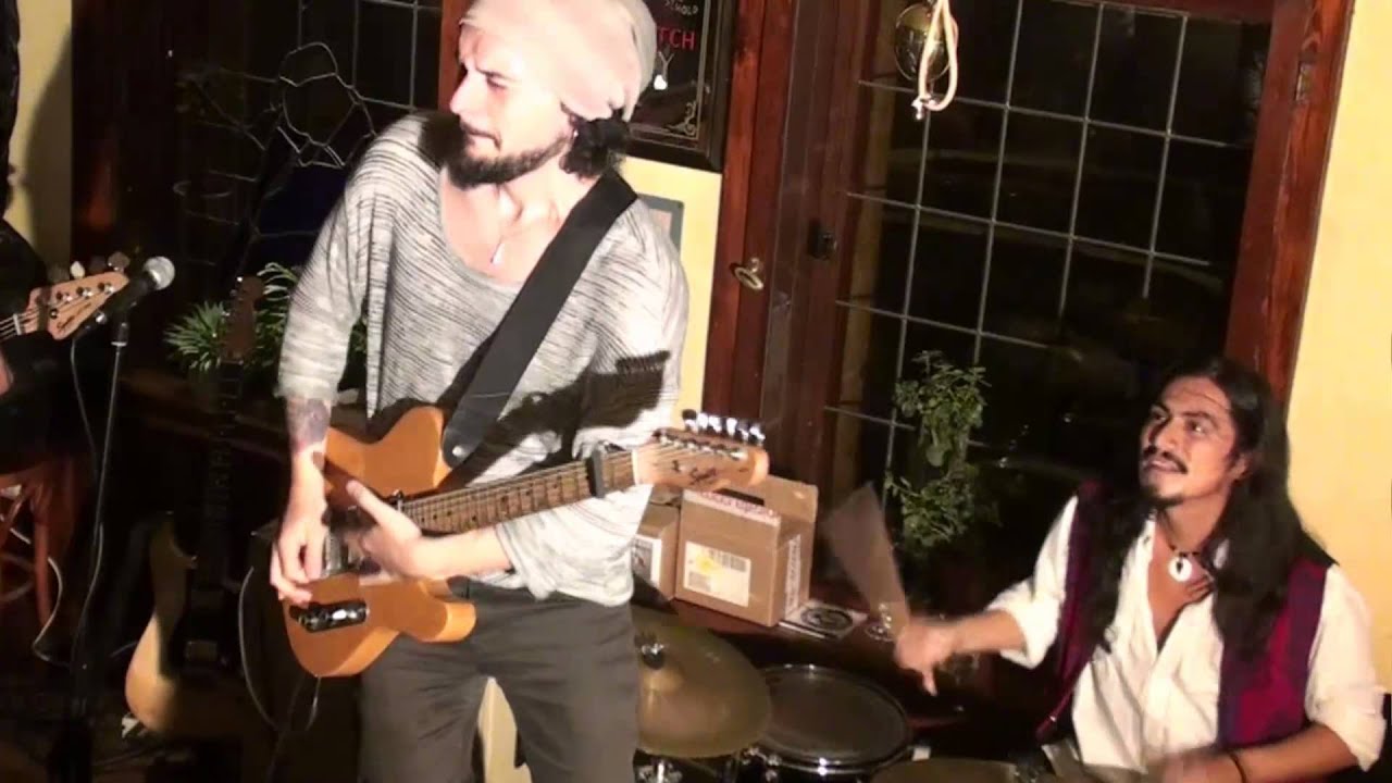 Demian Band im Moist-Corner.