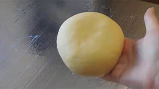 Видео Пресное крутое тесто для лапши, приготовление , кухня крош (автор: БУГАТИКИ ПРИВЕТИКИ)