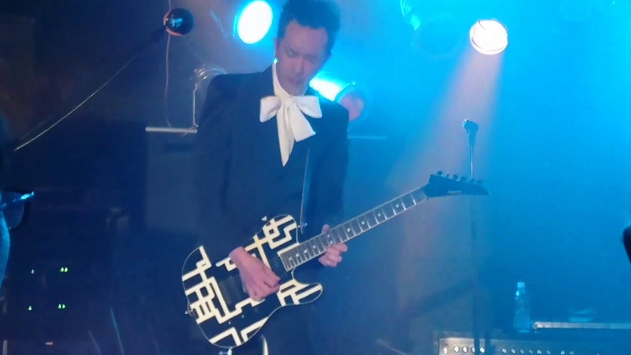 BOOWY 『DREAMIN』ｶﾊﾞｰ BOOMY - YouTube