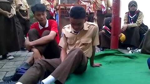 ke isengan @GengHipnotis saat masa orientas Pramuka di SMA Informatika By adam dafa 087871111599