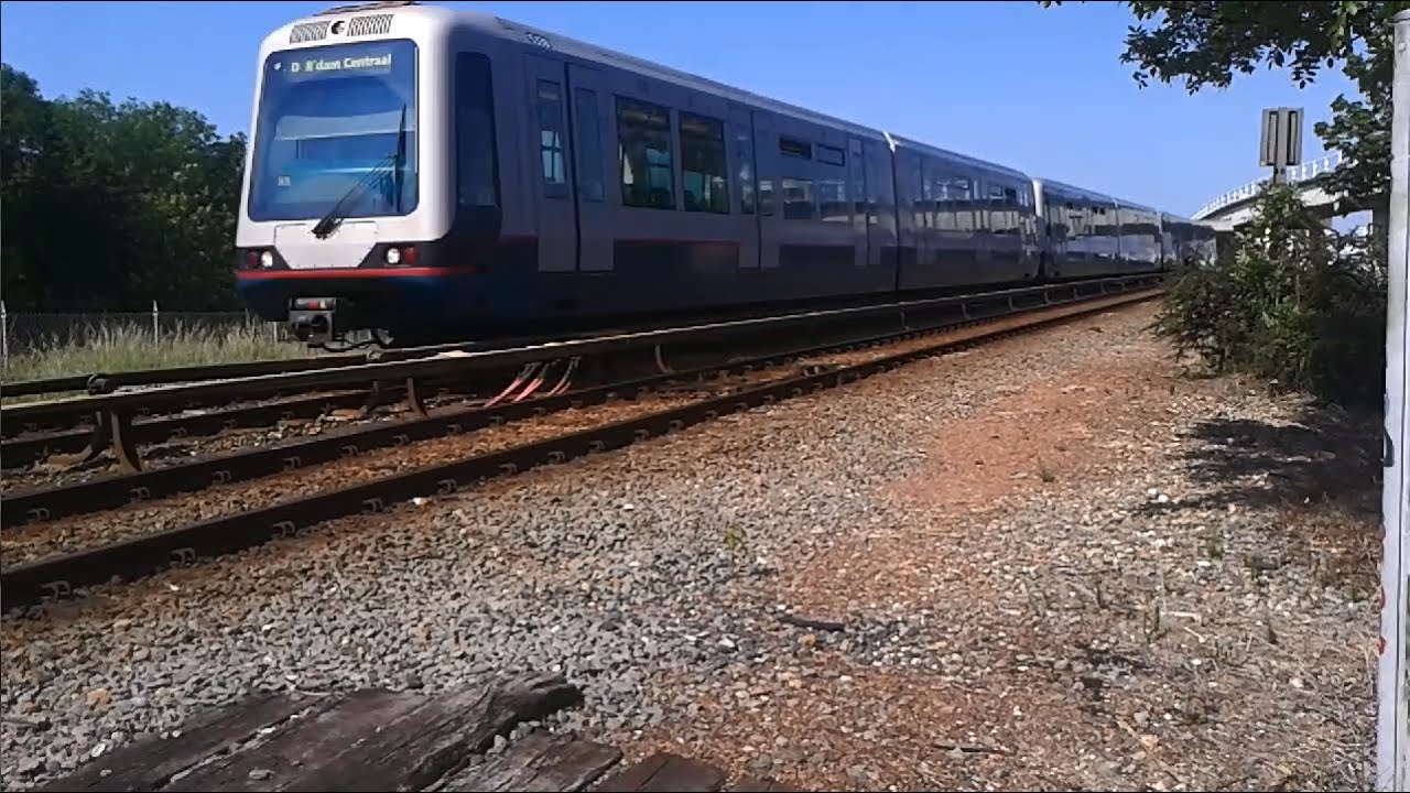 RET Metro 3*Type B nabij Tussenwater richting Rotterdam Centraal