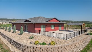 215 Meadowlark Dr video tour