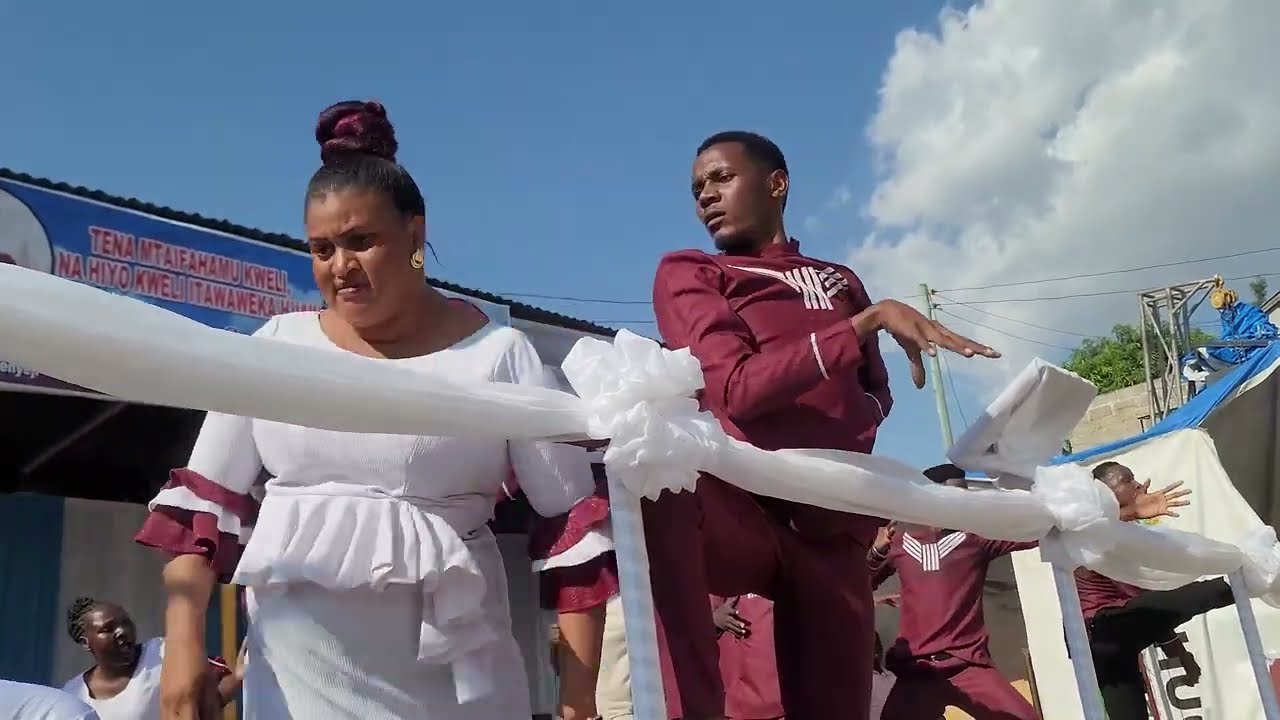 Injili ni nini? (Live) - Heavenly Singers