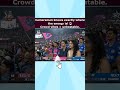 Cameraman knows exactly where the energy is! 🔥