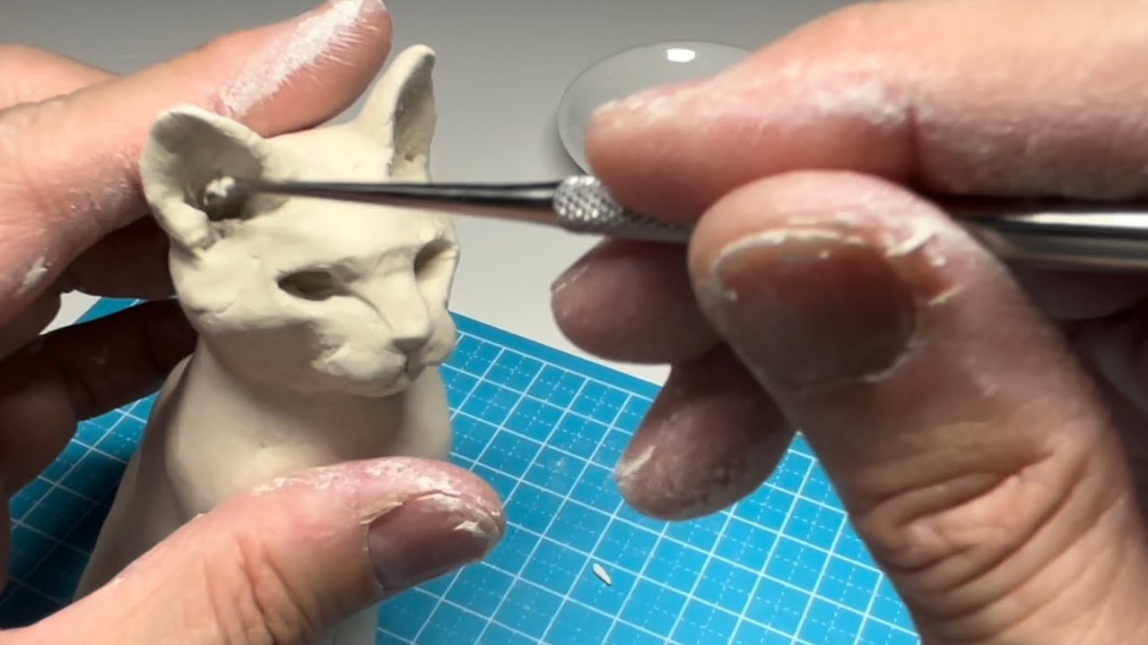 ダイソーの石粉粘土で猫全身像練習 - YouTube