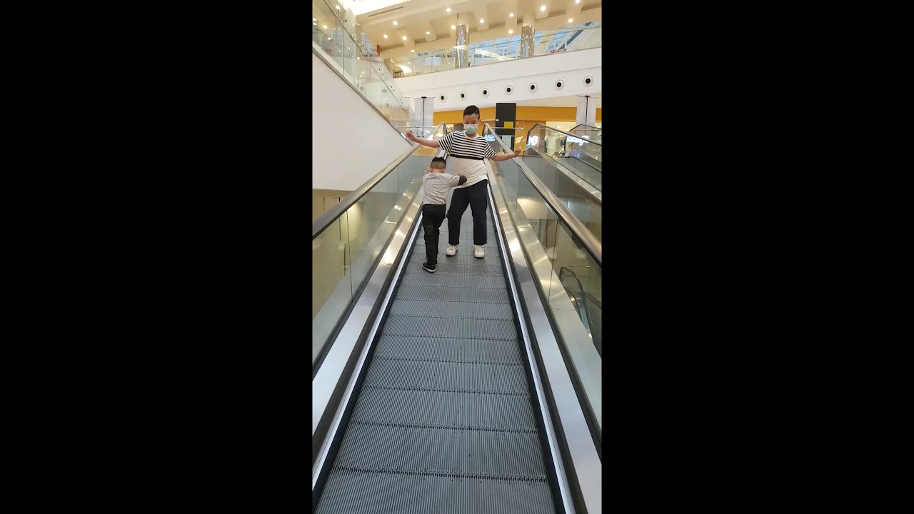 Go to Gamuda Walk to eat porridge 26.03.2021